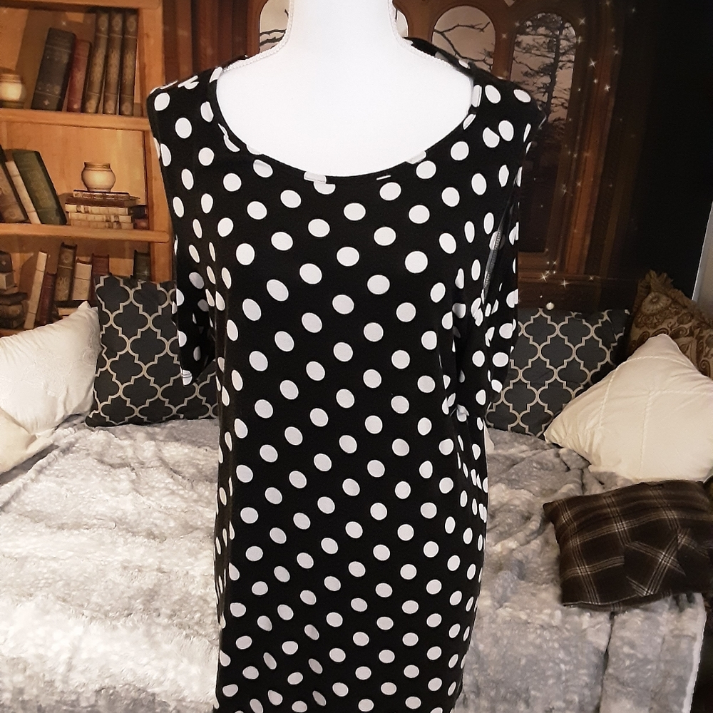 Polka dot cold shoulder top